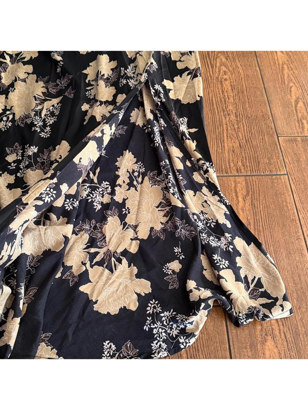 ASTR THE LABEL SUZY DRESS BLACK CREAM FLORAL SIZE LARGE - Picture 2 of 9